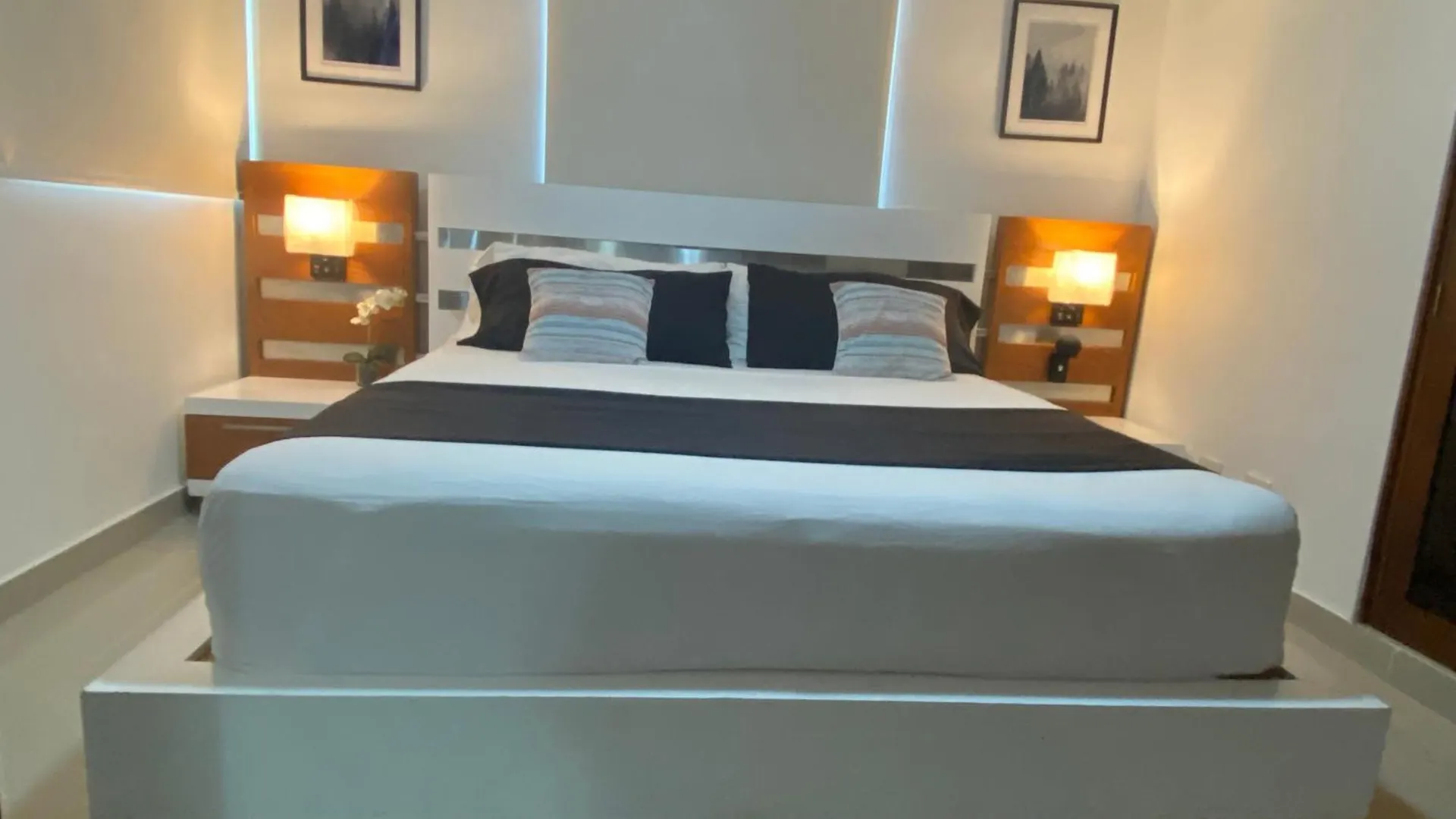 Liberty Sti 1Br Apt Wfi Ac King Bed A3 Santiago De Los Caballeros Dominican Republic