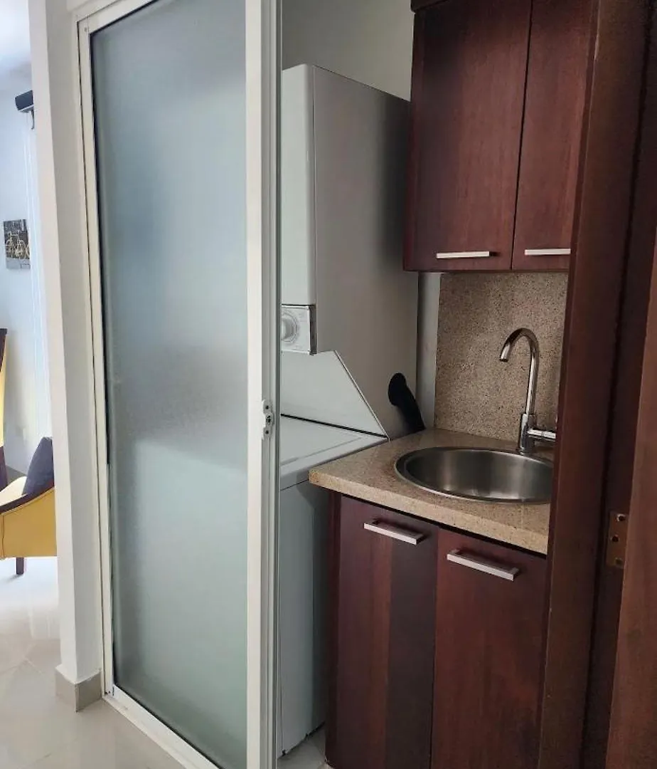 Liberty Sti 1Br Apt Wfi Ac King Bed A3 Santiago De Los Caballeros Dominican Republic