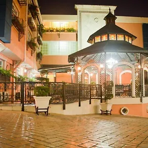 3* Hotel Platino & Casino